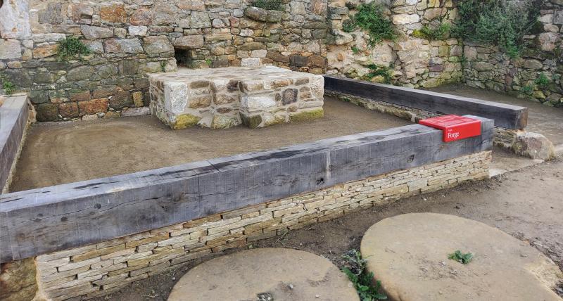 Crédit : Marie Ollivier Valorisation de l'espace de la forge du Château du Guildo.